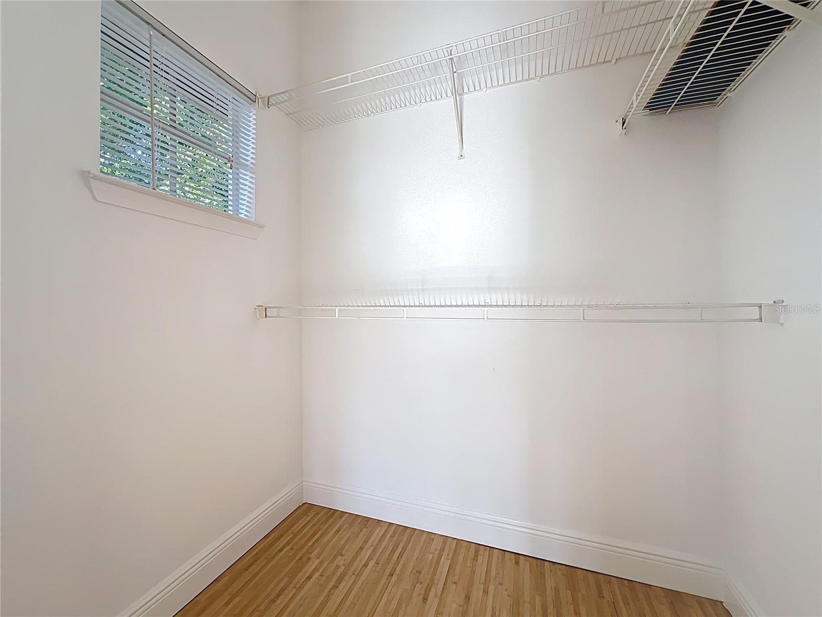 NOTTING HILL A CONDO - Residential