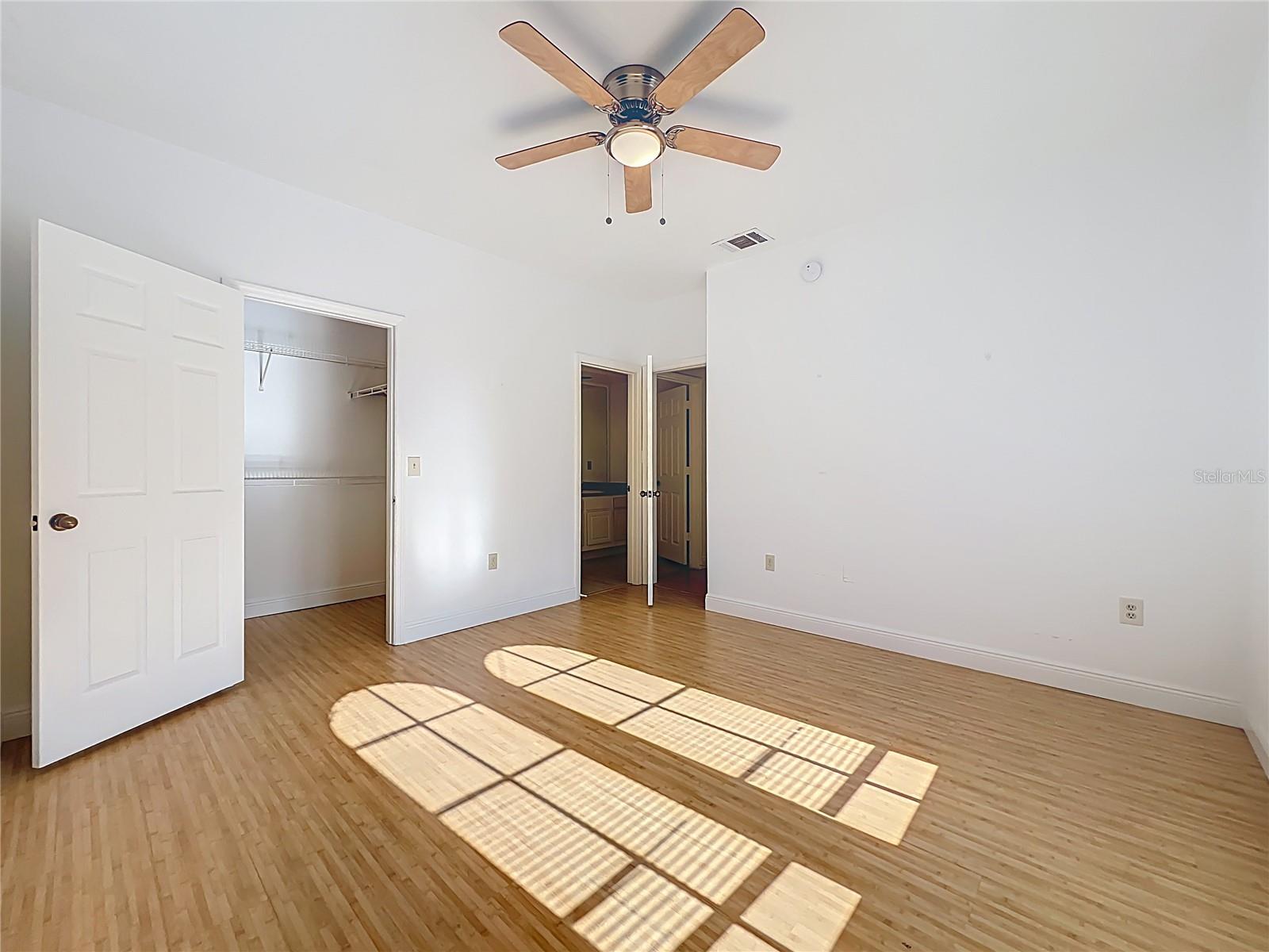 NOTTING HILL A CONDO - Residential