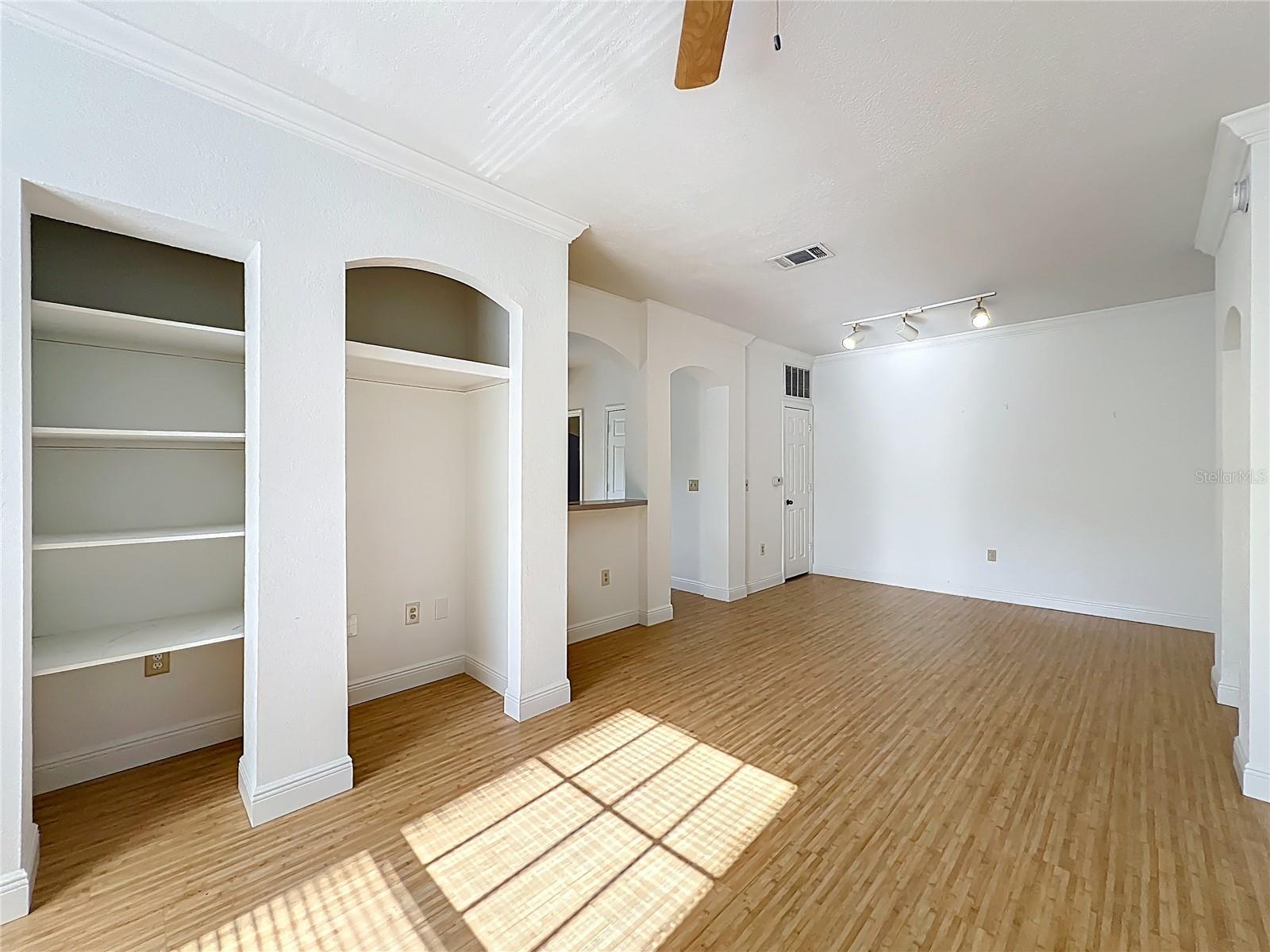 NOTTING HILL A CONDO - Residential