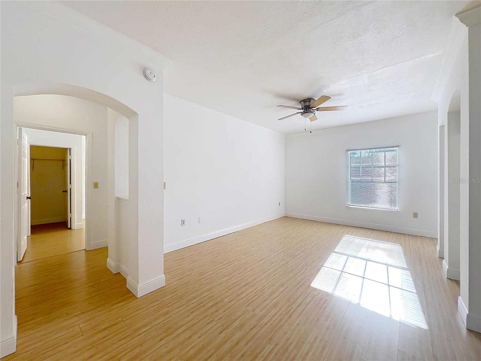 NOTTING HILL A CONDO - Residential