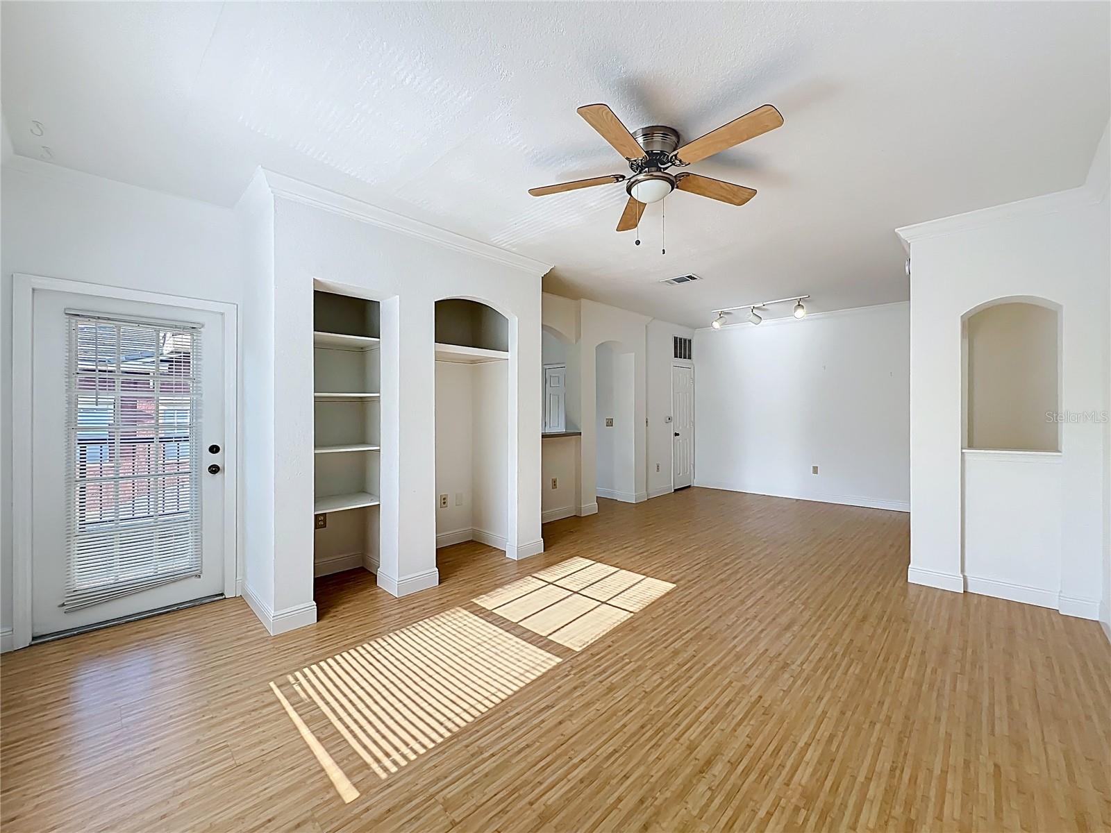 NOTTING HILL A CONDO - Residential