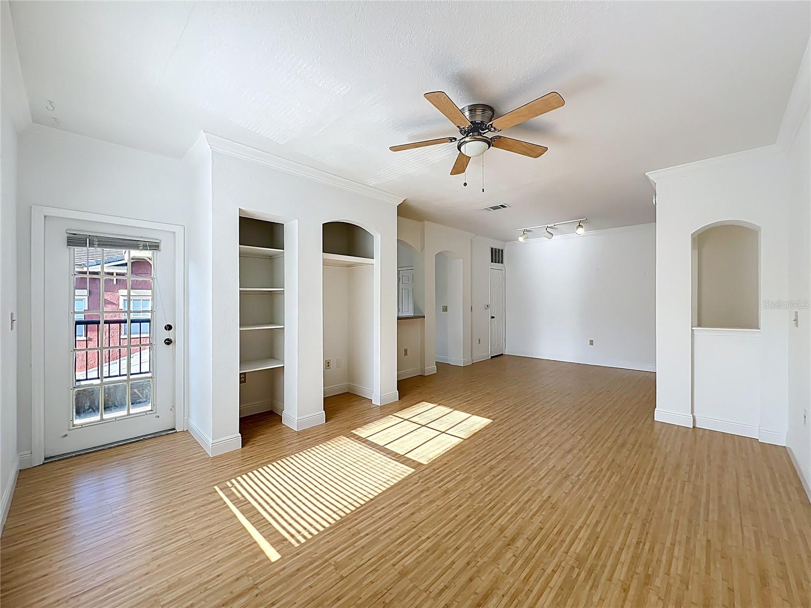 NOTTING HILL A CONDO - Residential