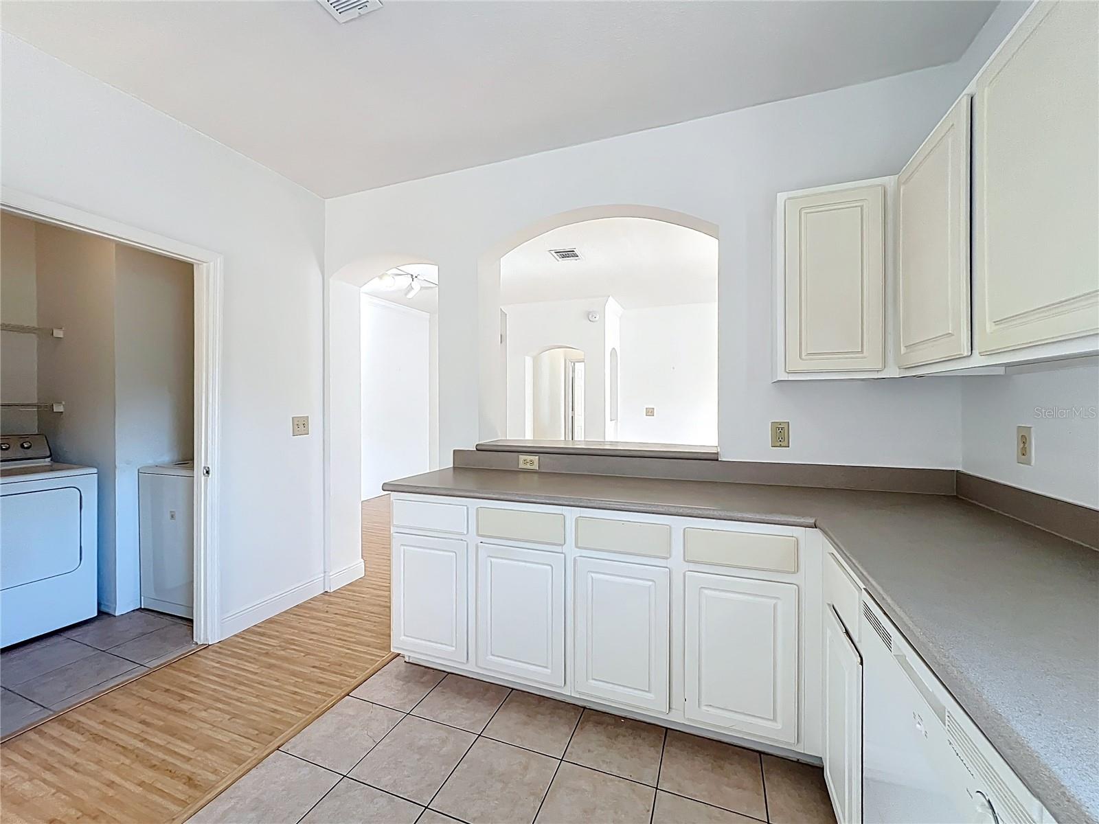 NOTTING HILL A CONDO - Residential