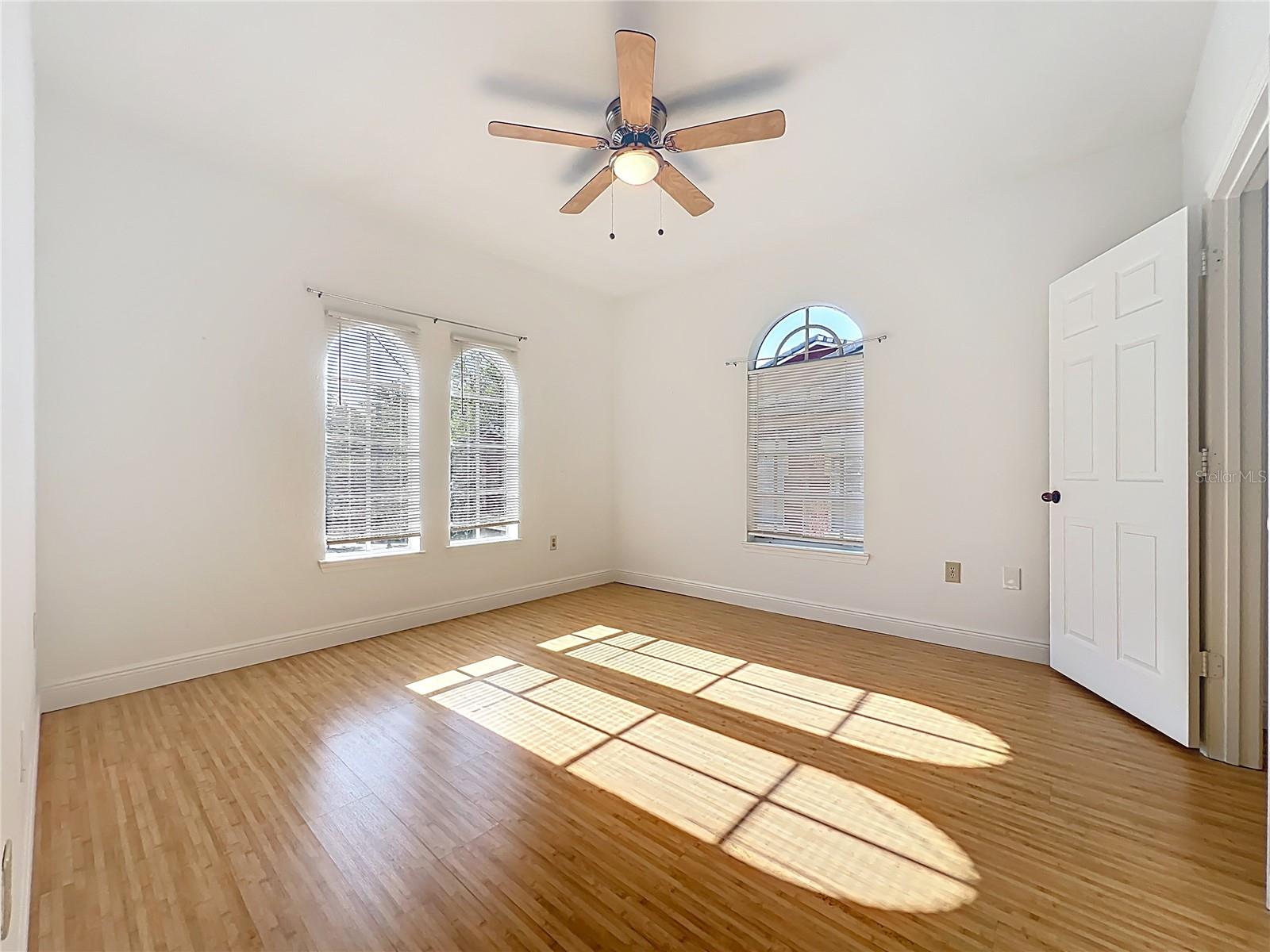 NOTTING HILL A CONDO - Residential