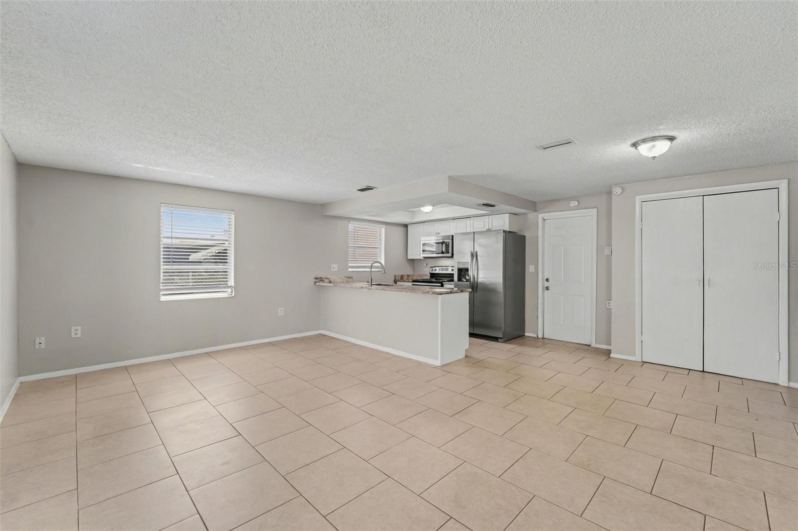 HILLANDALE - Residential