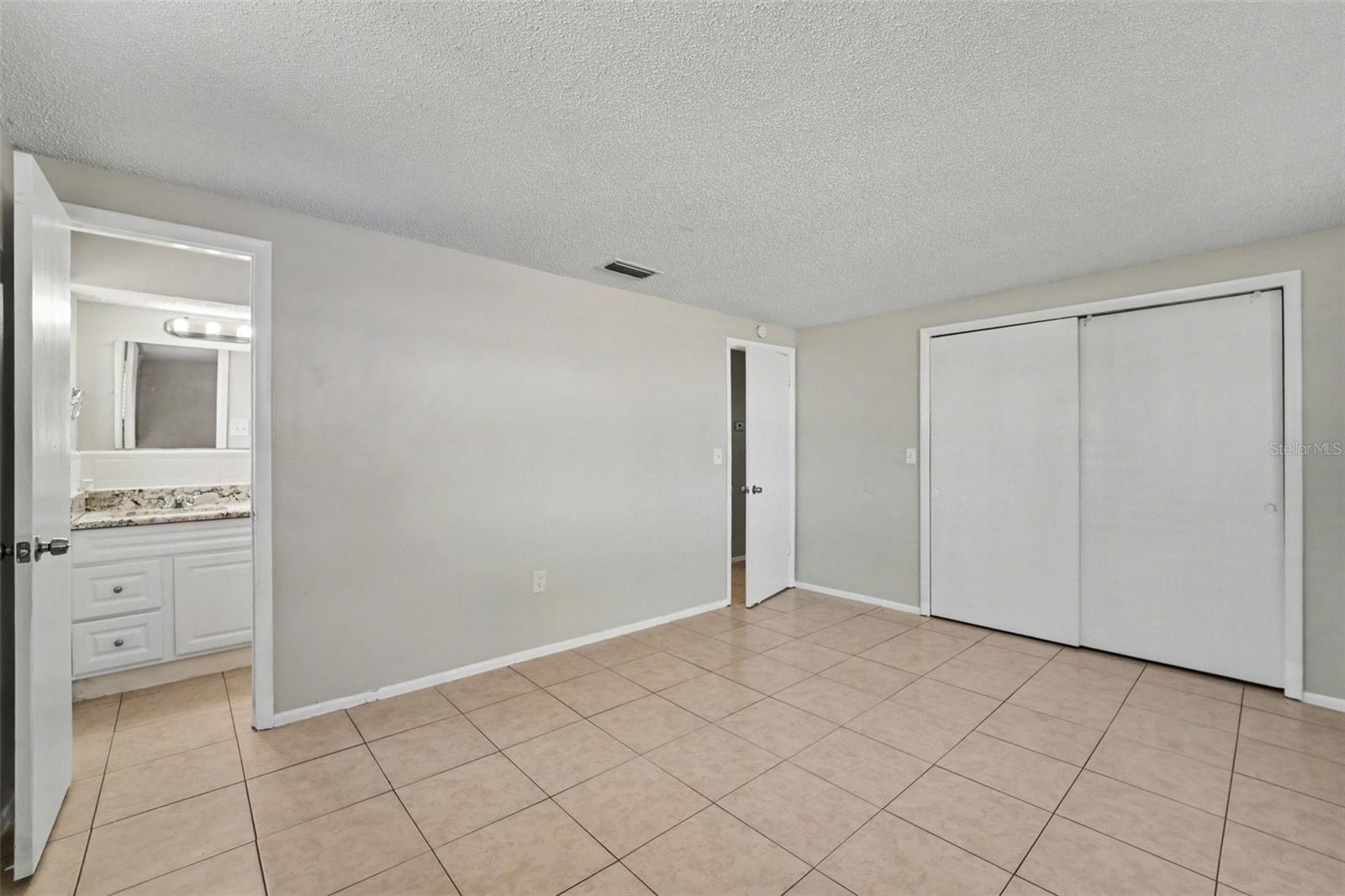 HILLANDALE - Residential