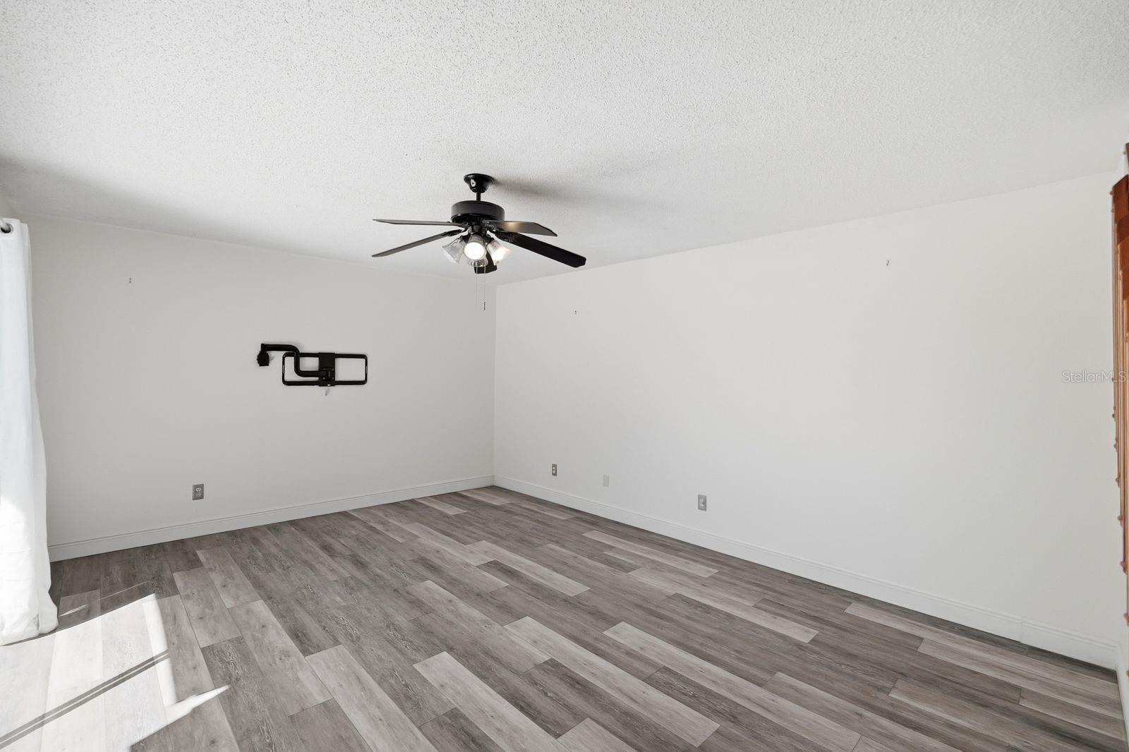 15446 E POND WOODS DRIVE 15446