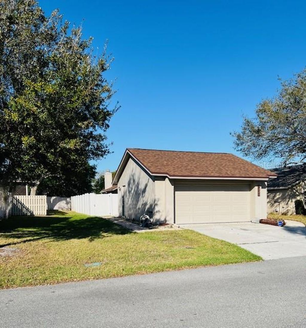 Photo of 1422 Spalding Road, Winter Springs, FL 32708 (MLS # O6355612)