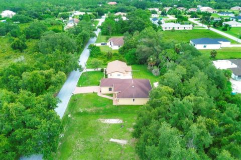 A home in NORTH PORT