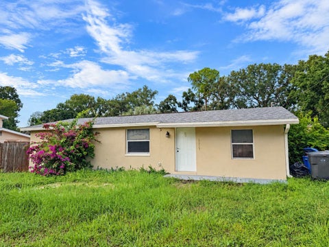 Photo of 10013 Oslin Street, Tampa, FL 33615 (MLS # A4708948)