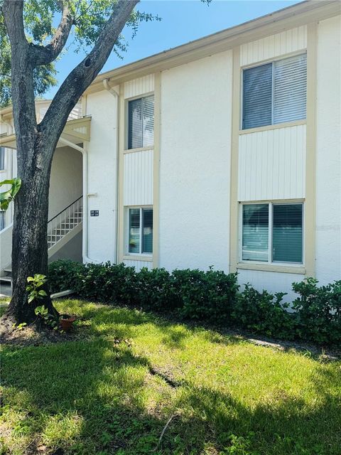 106 PINE COURT OLDSMAR FL 34677