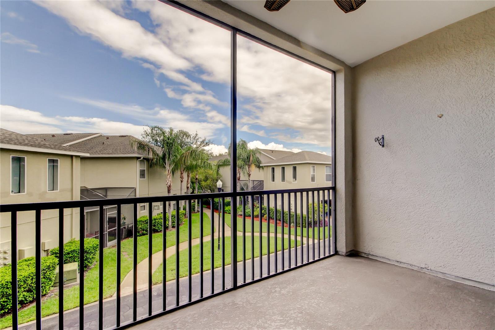 HAMPTON LAKES AT MAIN STREET - Residential Lease