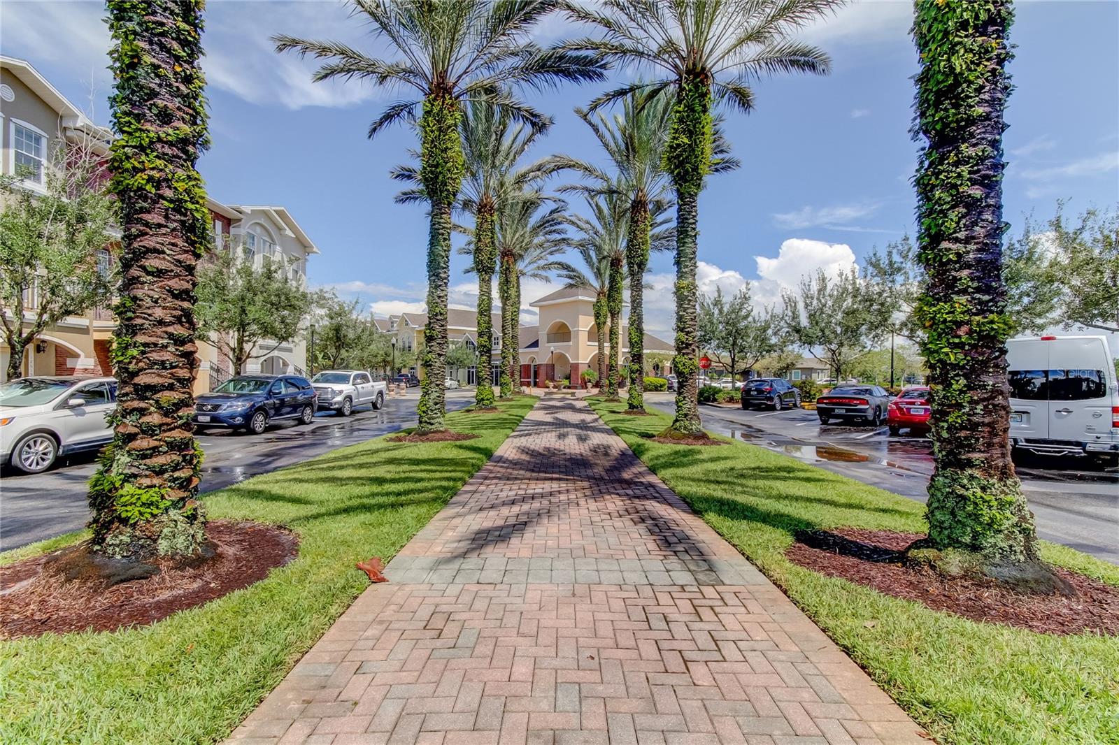 HAMPTON LAKES AT MAIN STREET - Residential Lease