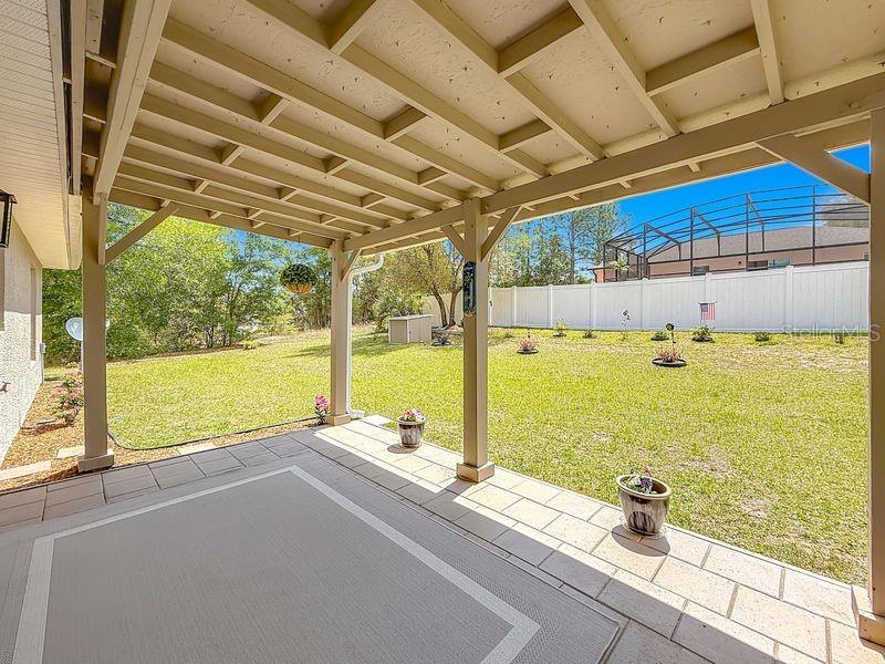 RAINBOW S END ESTATE - Residential