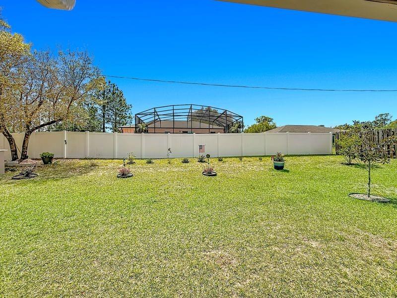 RAINBOW S END ESTATE - Residential