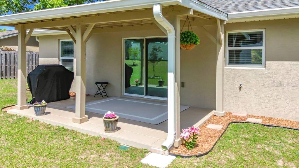 RAINBOW S END ESTATE - Residential