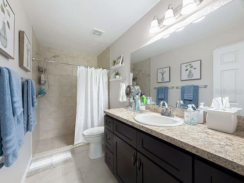 RAINBOW S END ESTATE - Residential