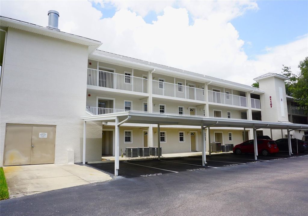 Photo of 21107 Fountain View Lane #5102, Lutz, FL 33558 (MLS # W7879287)