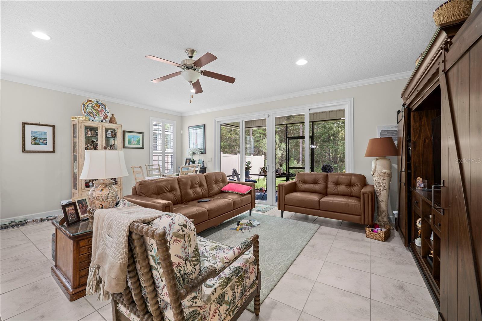 1625 LINDA LAKES LANE