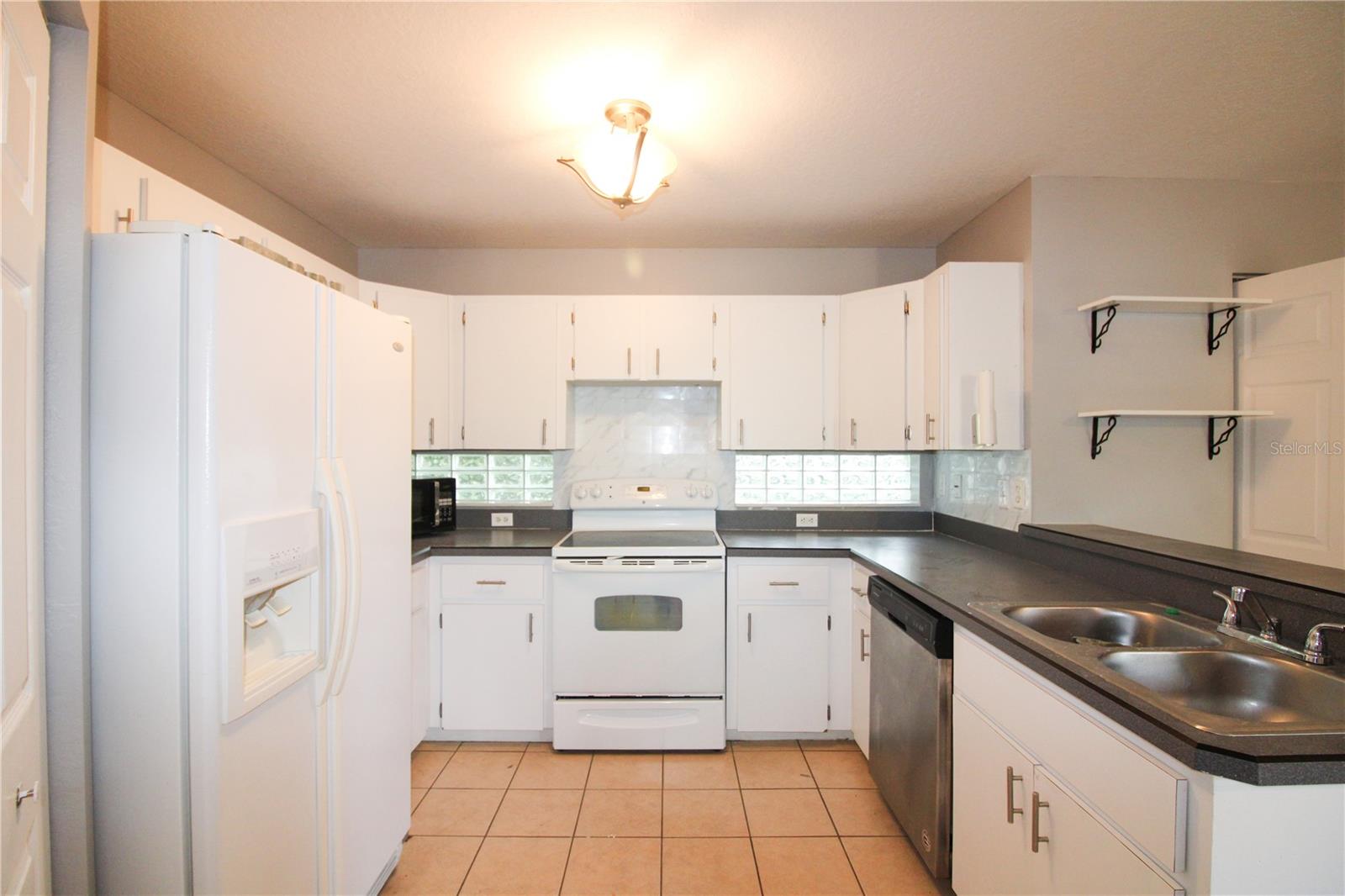 OAK RUN LINKSIDE - Residential Lease