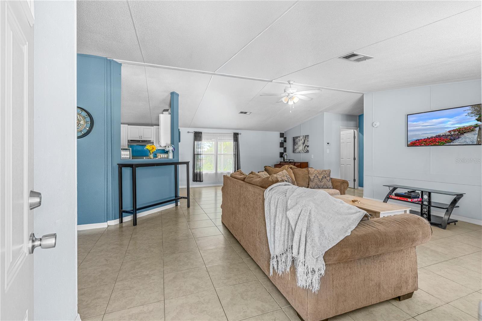 SPANISH MISSION HEIGHTS UN 3 - Residential