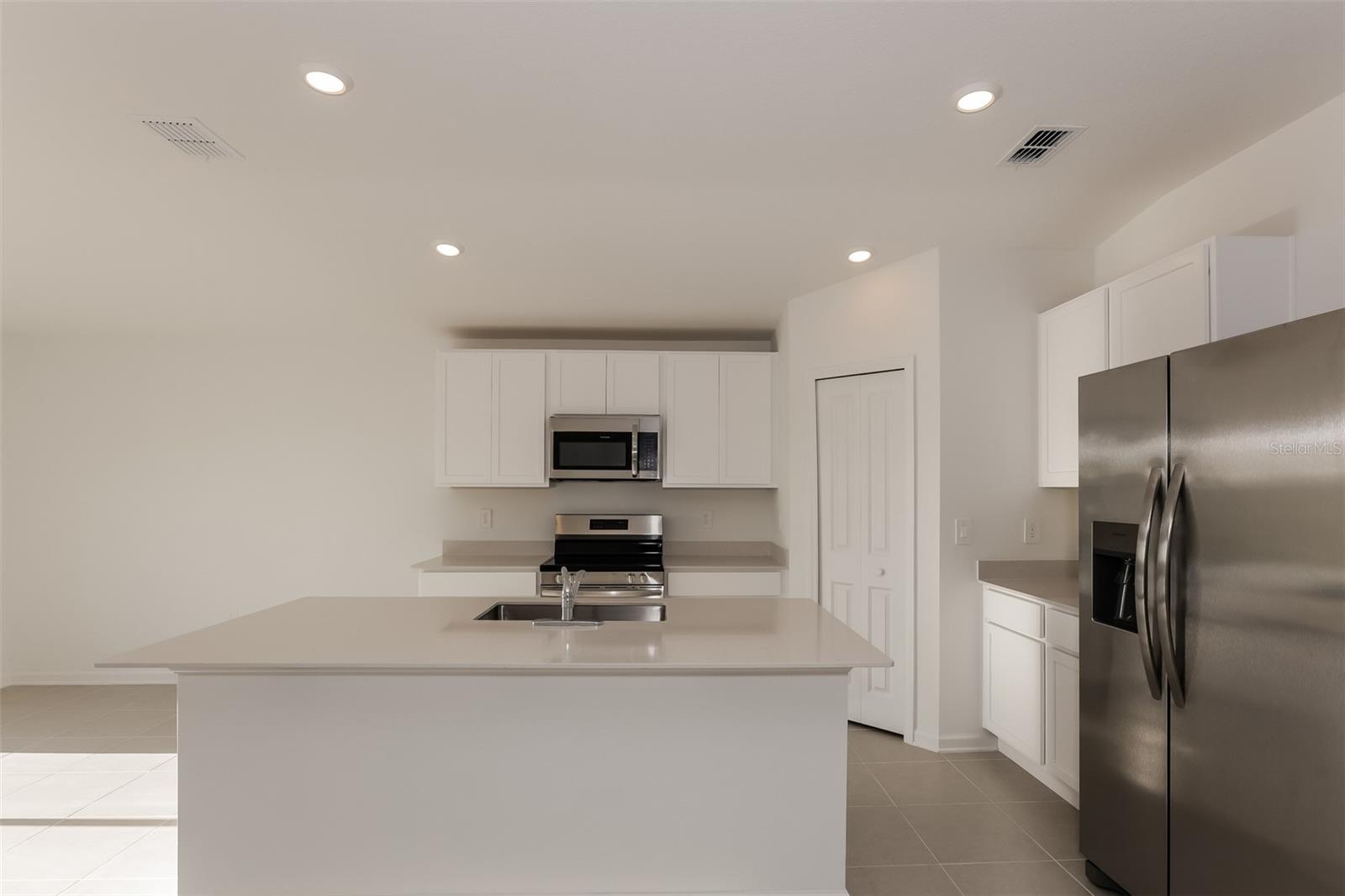 HUNT CLUB/LK WALES PH 1 - Residential Lease