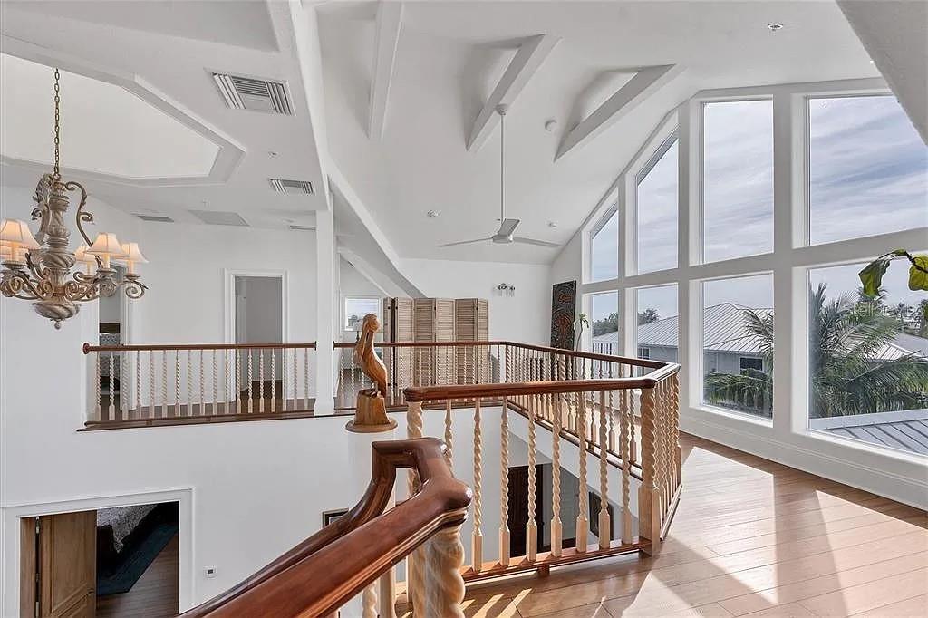 3 POINTE WAY