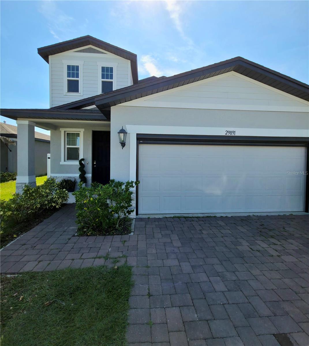 LAKE DENHAM ESTATES - Residential Lease