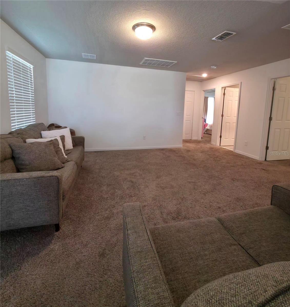 LAKE DENHAM ESTATES - Residential Lease