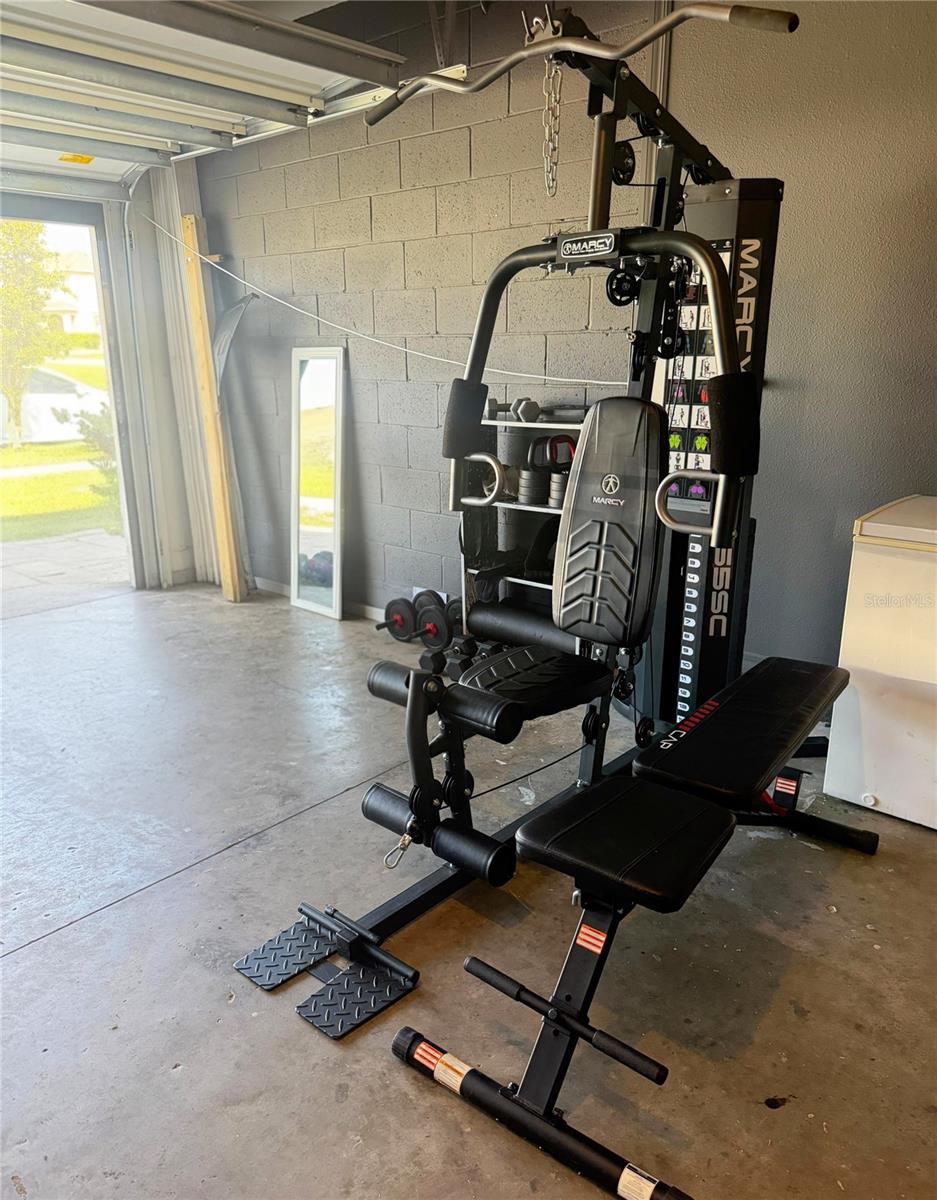 LAKE DENHAM ESTATES - Residential Lease