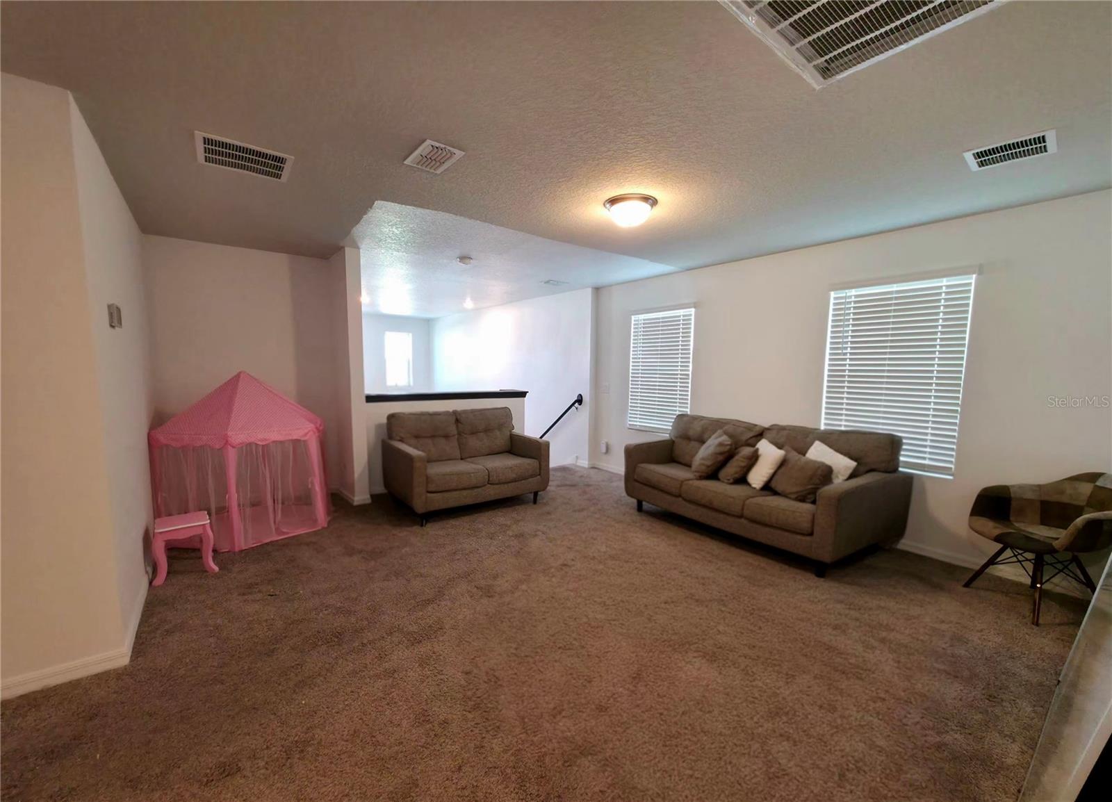 LAKE DENHAM ESTATES - Residential Lease