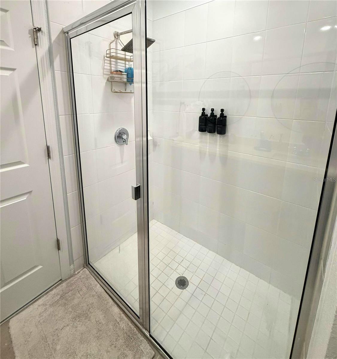 LAKE DENHAM ESTATES - Residential Lease