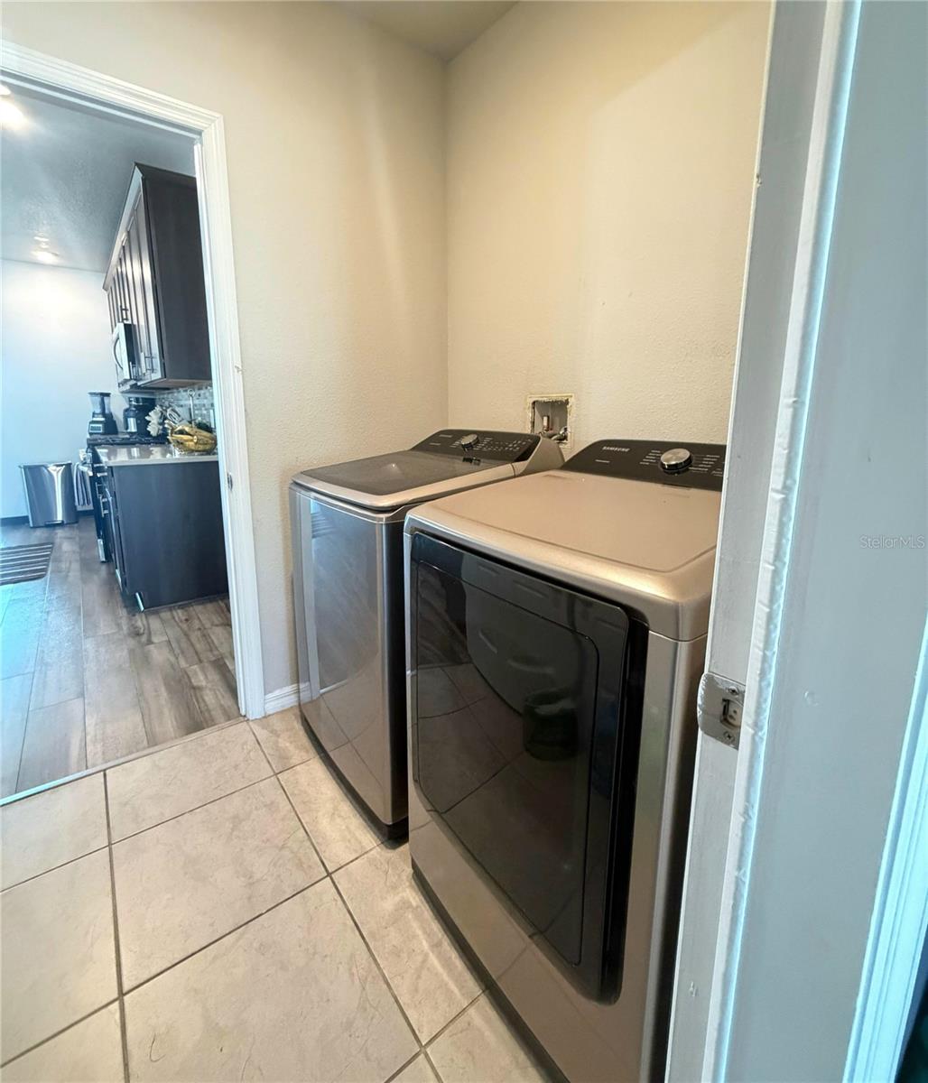 LAKE DENHAM ESTATES - Residential Lease