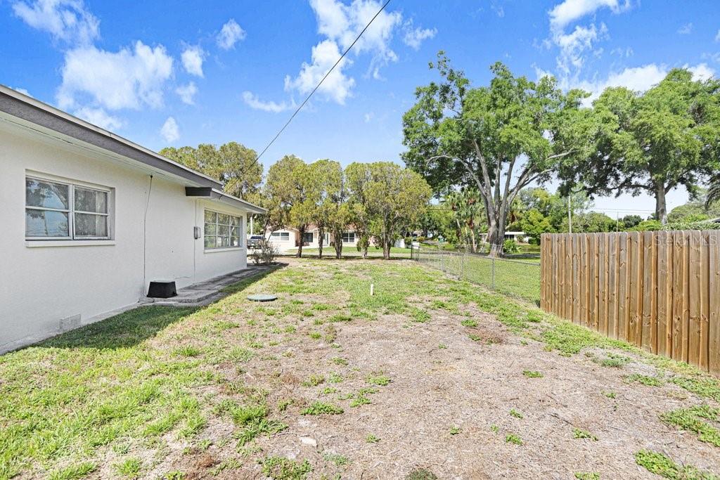 PINE OAK - Residential