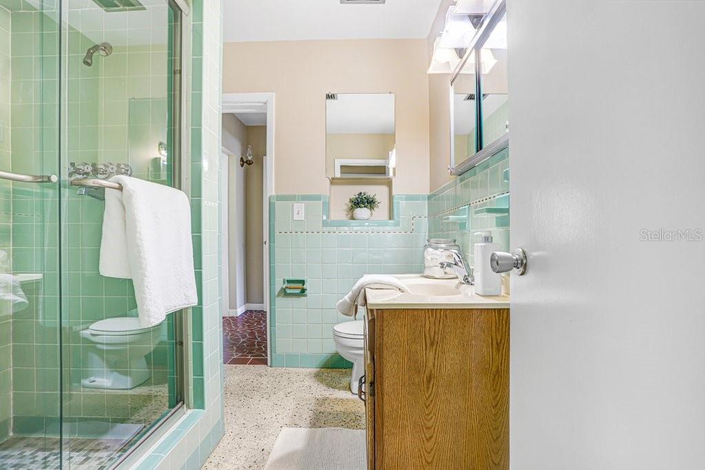 PINE OAK - Residential