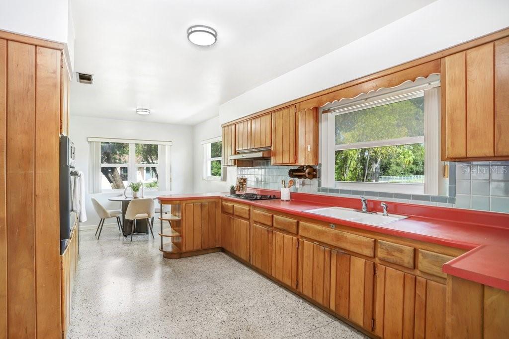 PINE OAK - Residential