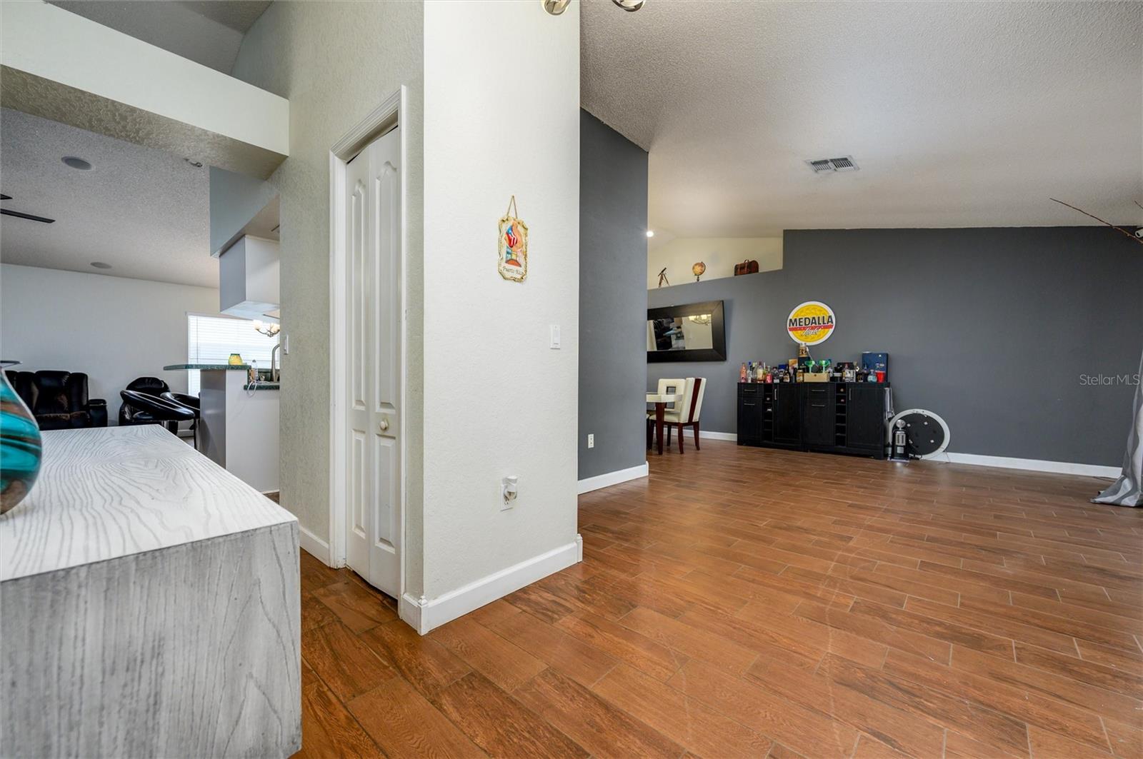 BRIARWOODS - Residential