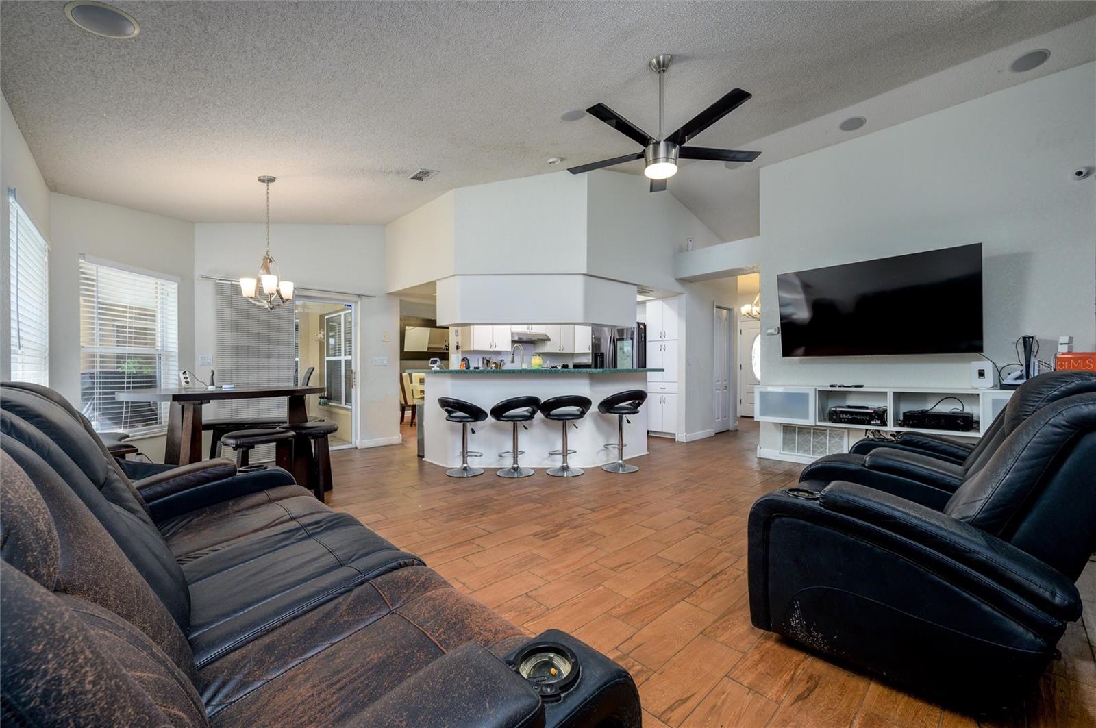 BRIARWOODS - Residential