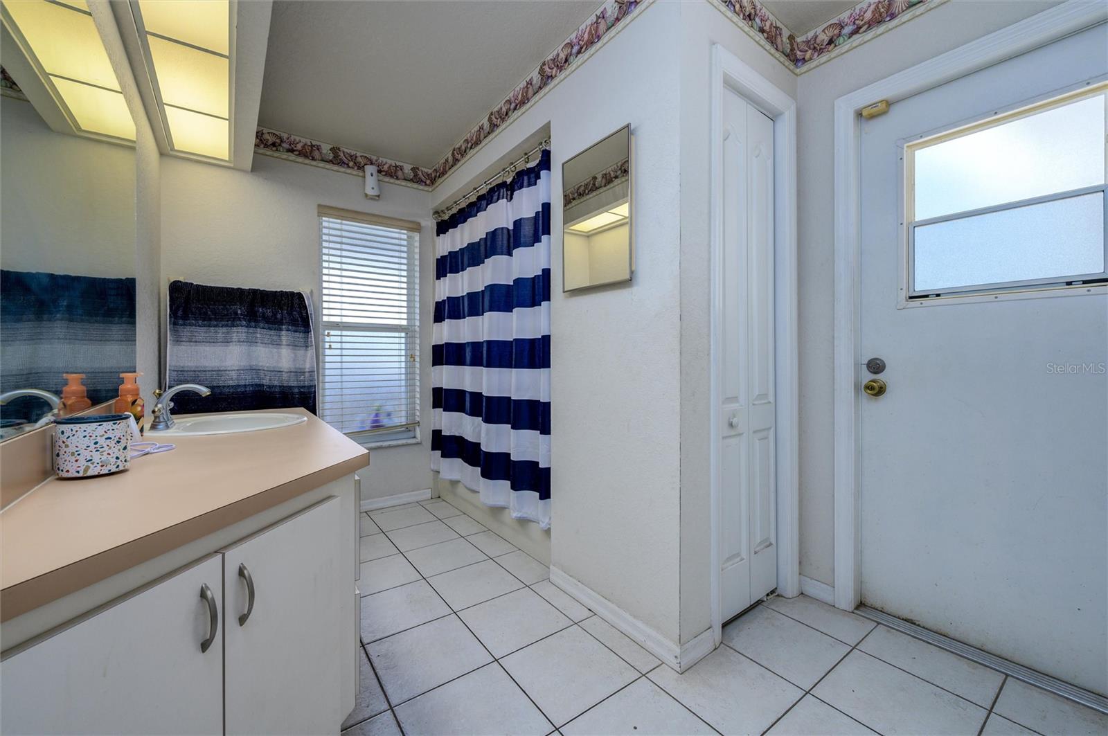 BRIARWOODS - Residential