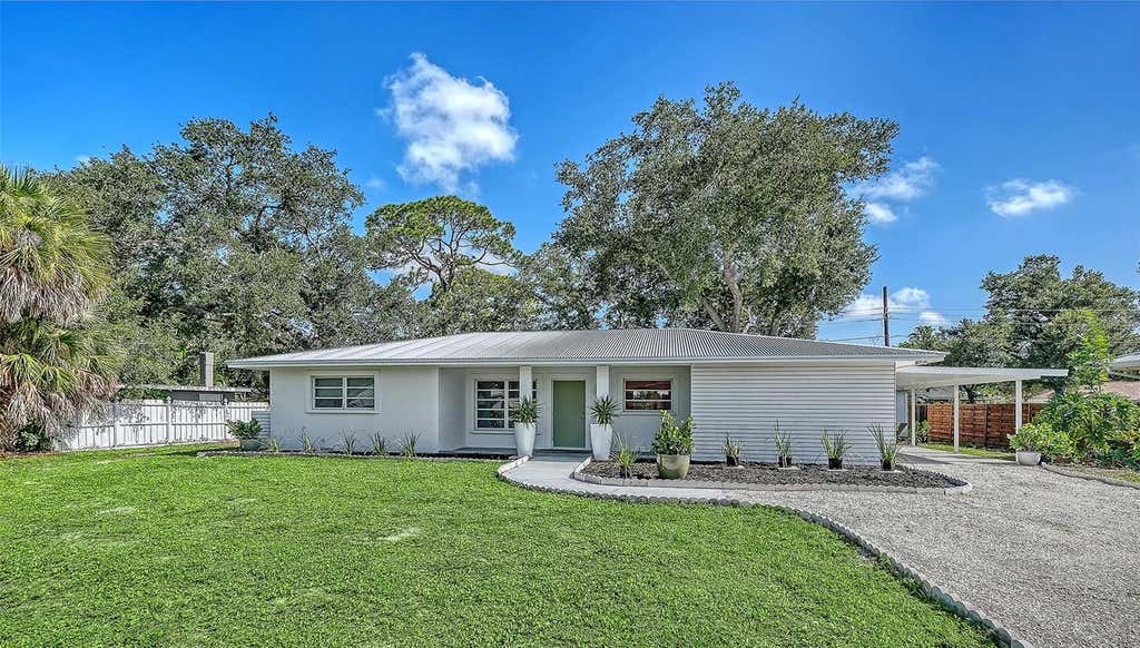 Photo of 2719 Temple Street, Sarasota, FL 34239 (MLS # A4700567)