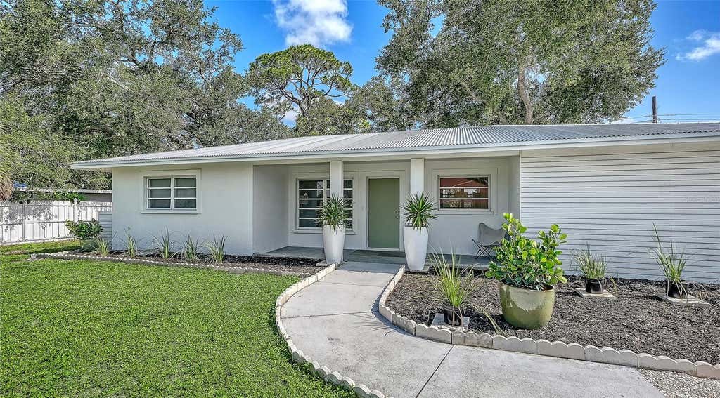 Photo of 2719 Temple Street, Sarasota, FL 34239 (MLS # A4700567)