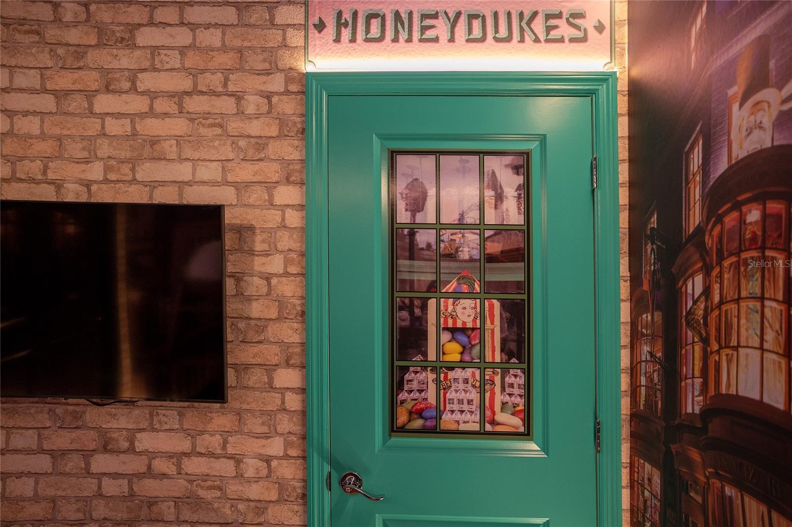 WINDSOR ISLAND RESIDENCE PH 2B - Residential