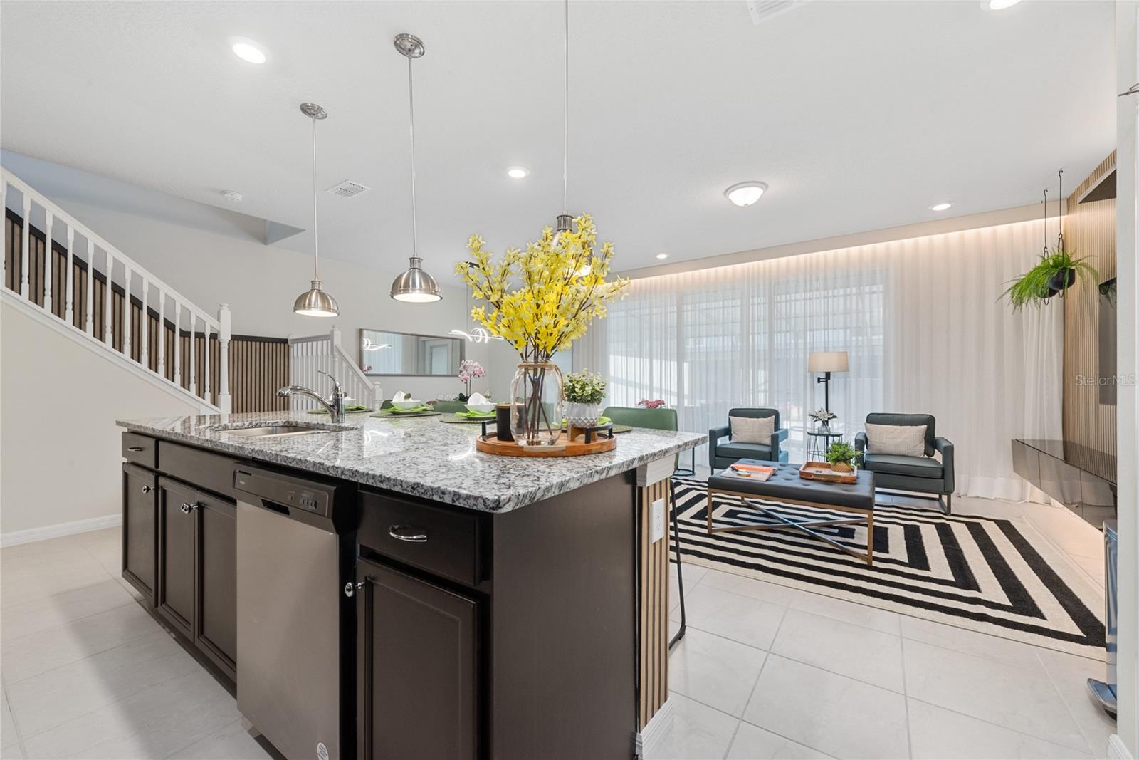 WINDSOR ISLAND RESIDENCE PH 2B - Residential