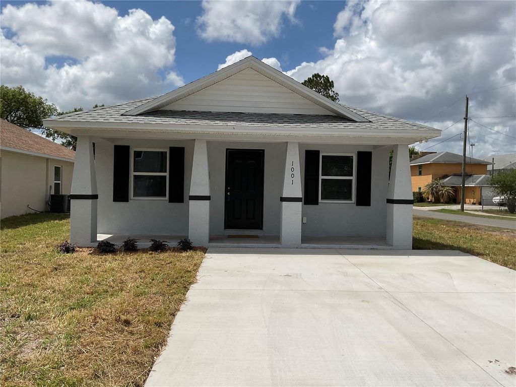 Photo of 1001 Renfro Street, Plant City, FL 33563 (MLS # TB8507020)