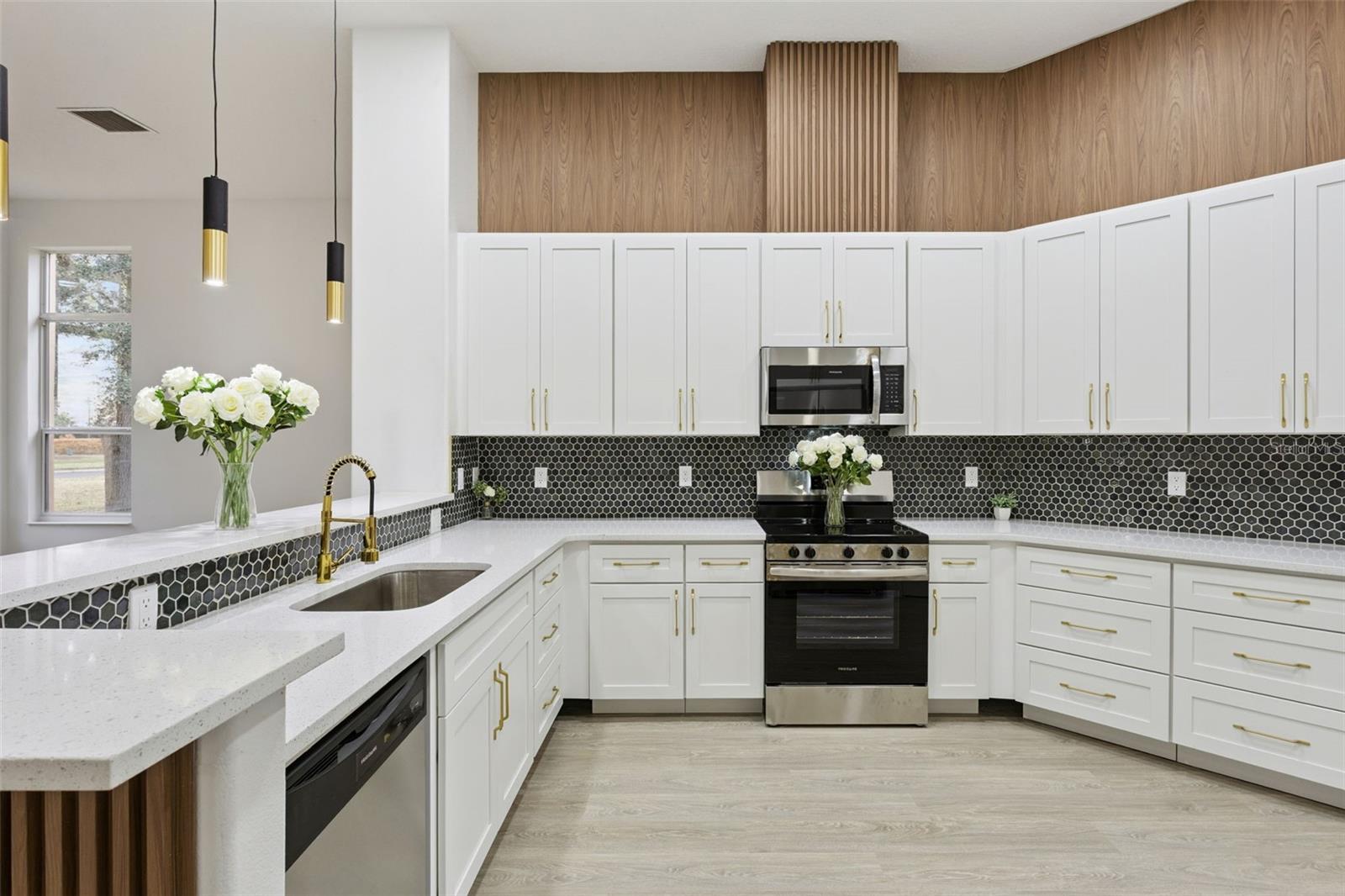 LEESBURG LEGACY LEESBURG UNIT 02 LT 163 - Residential