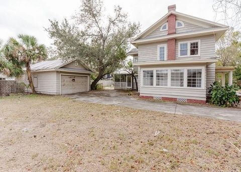 8226 36TH AVENUE N ST PETERSBURG FL 33710