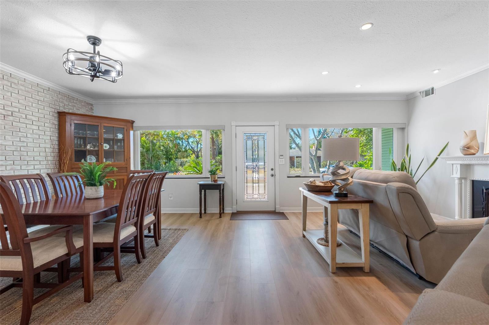 BELLEAIR ESTATES - Residential