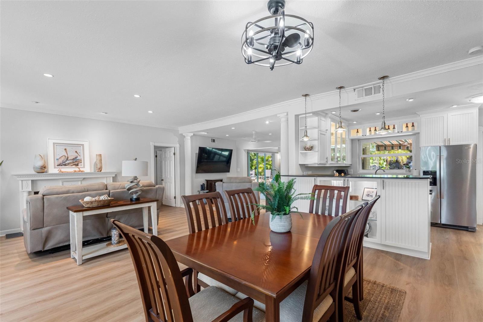 BELLEAIR ESTATES - Residential