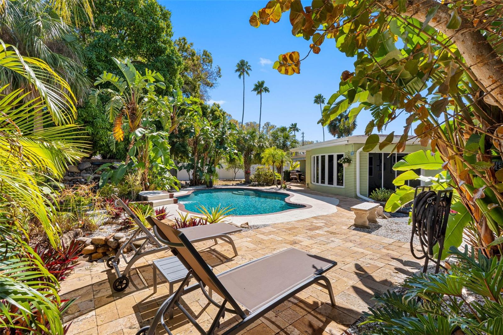 BELLEAIR ESTATES - Residential