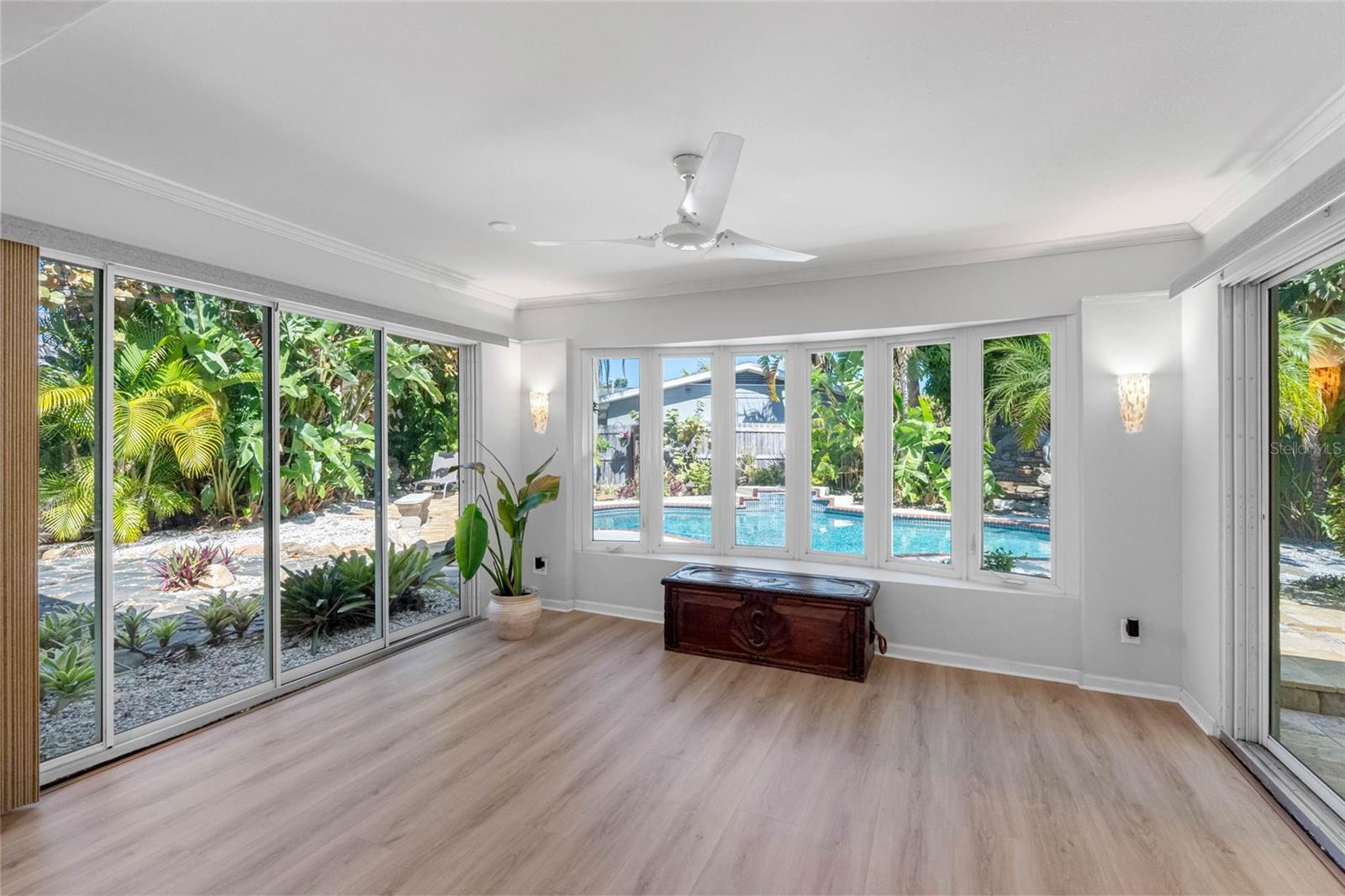 BELLEAIR ESTATES - Residential